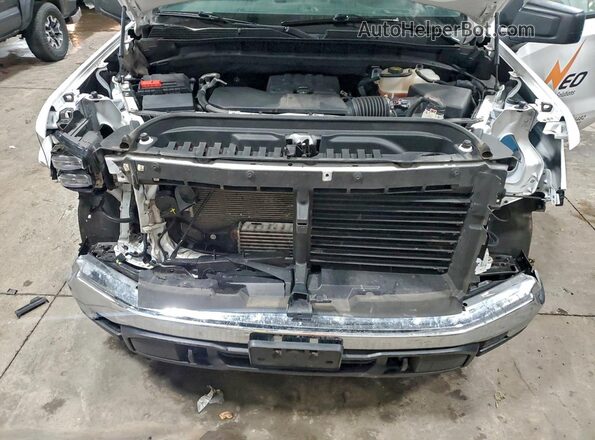 3GTNUAEK6RG123739 2024 GMC SIERRA White Widok wnętrza z tyłu