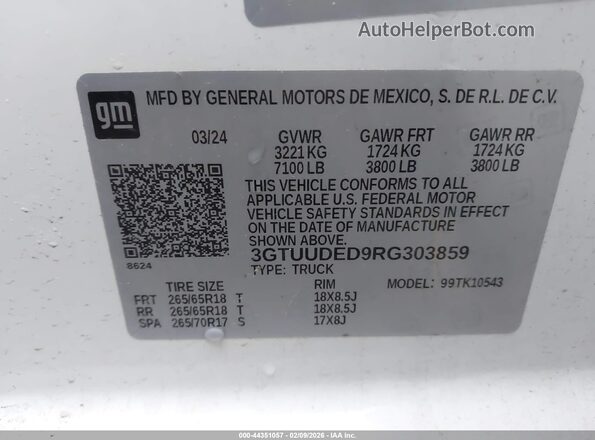 3GTUUDED9RG303859 2024 GMC SIERRA White Շարժիչի բաժամունքի տեսք
