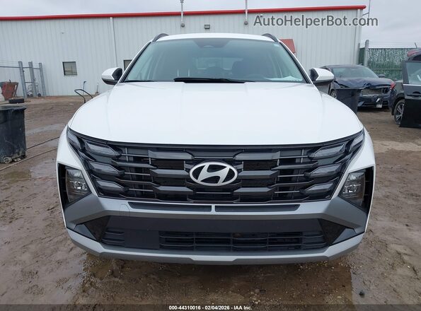 3KMJB3DE1SE017676 2025 HYUNDAI TUCSON White Vista interior trasera