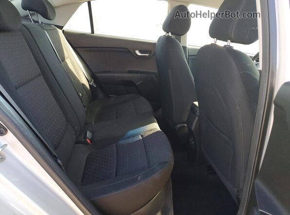 3KPA24AB4KE172483 2019 KIA RIO Серебряный 