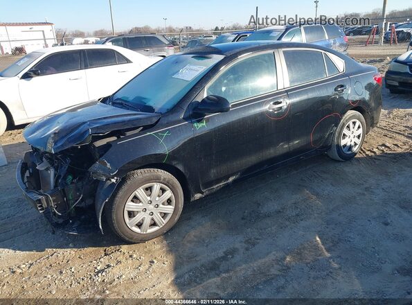 3KPA24AD2ME377384 2021 KIA RIO Черный Передняя левая четверть