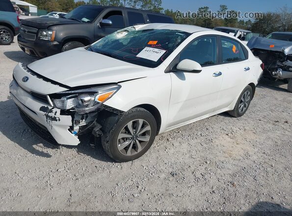 3KPA24AD6ME415957 2021 KIA RIO White Przód lewy