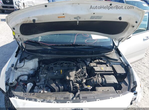 3KPA24AD6ME415957 2021 KIA RIO White Widok z tyłu