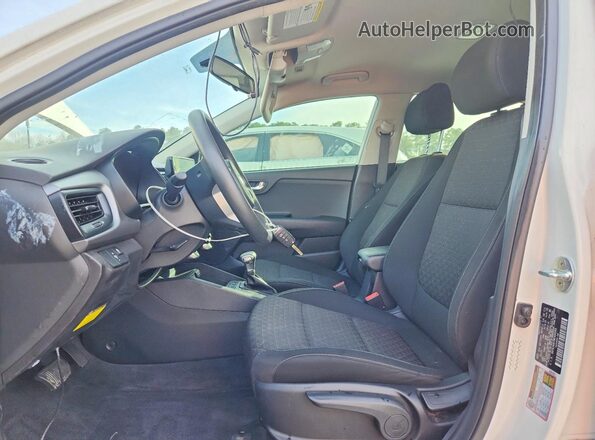 3KPA24AD7ME400349 2021 KIA RIO White 