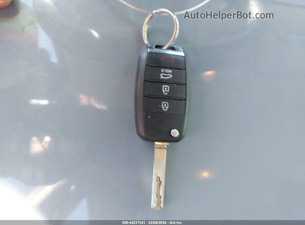 3KPA24AD8ME385618 2021 KIA RIO Red Vista del salpicadero