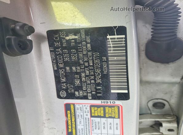 3KPA25AB7JE087710 2018 KIA RIO Two Tone Вид підкапотного простору