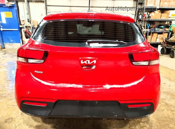3KPA35AD5NE445097 2022 KIA RIO Red Rear view