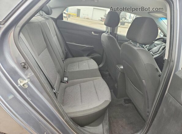 3KPC24A31JE020385 2018 HYUNDAI ACCENT Gray Vista de los asientos traseros
