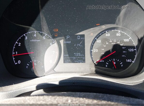 3KPC24A66LE125985 2020 HYUNDAI ACCENT Red Widok tylnych siedzeń