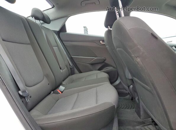 3KPC24A6XNE156272 2022 HYUNDAI ACCENT White Widok tylnych siedzeń