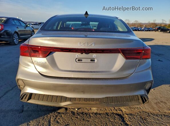 3KPF24AD0PE607160 2023 KIA FORTE Silver უკანა ხედი
