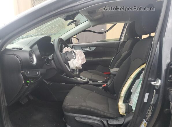 3KPF24AD1RE829936 2024 KIA FORTE Серый 