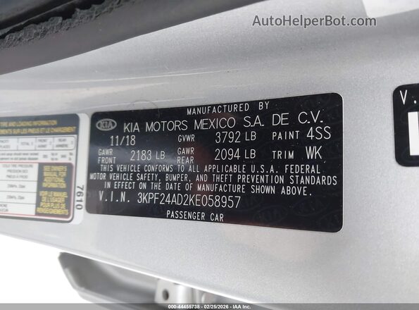 3KPF24AD2KE058957 2019 KIA FORTE Silver 