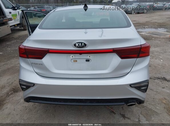 3KPF24AD2KE058957 2019 KIA FORTE Silver 