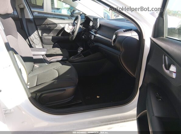 3KPF24AD2KE065536 2019 KIA FORTE White Vista interior delantera