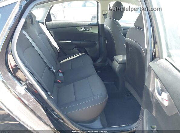 3KPF24AD2KE106747 2019 KIA FORTE Black 