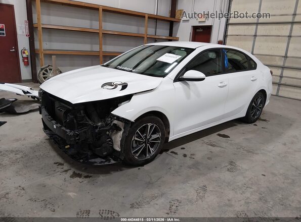 3KPF24AD2PE579409 2023 KIA FORTE White 