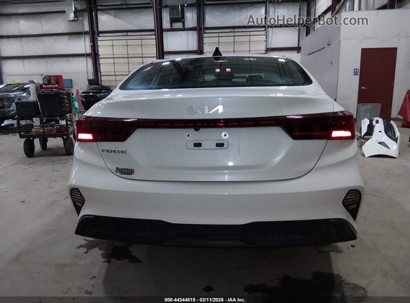 3KPF24AD2PE579409 2023 KIA FORTE White 