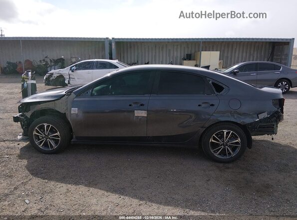 3KPF24AD2PE608746 2023 KIA FORTE Gray 