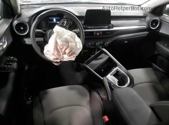 3KPF24AD4PE606576 2023 KIA FORTE Silver Вид панелі приладів