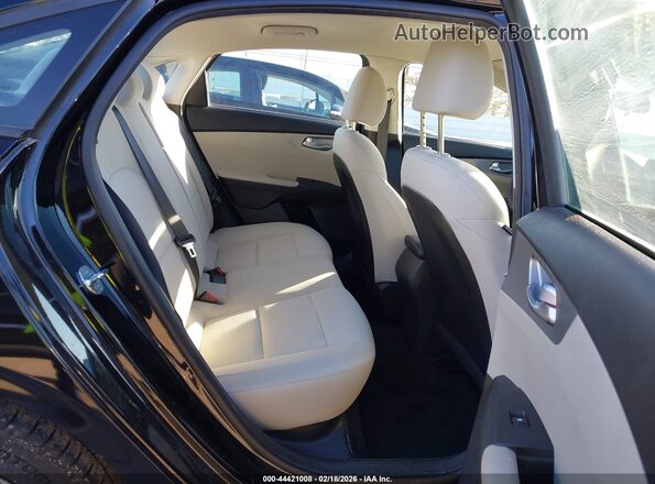 3KPF24AD6PE548325 2023 KIA FORTE Black VIN კოდის სტიკერის ხედი