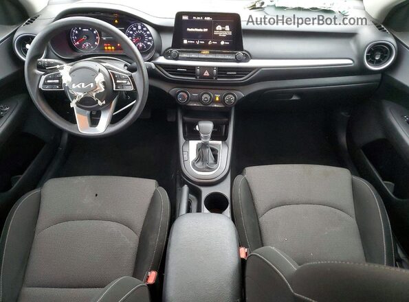 3KPF24AD6PE643046 2023 KIA FORTE Gray Vista del salpicadero