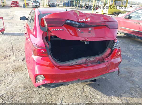 3KPF24AD7NE432712 2022 KIA FORTE Красный Вид спереди