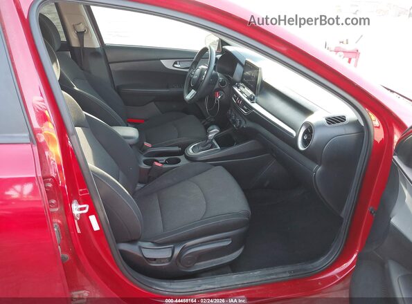 3KPF24AD7NE432712 2022 KIA FORTE Красный Вид салона спереди