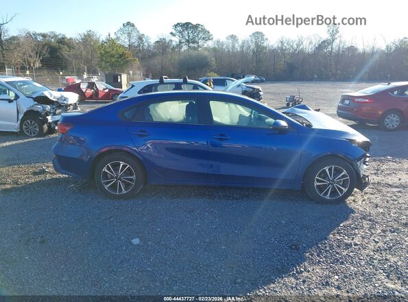3KPF24AD7RE804118 2024 KIA FORTE Blue Rear interior view