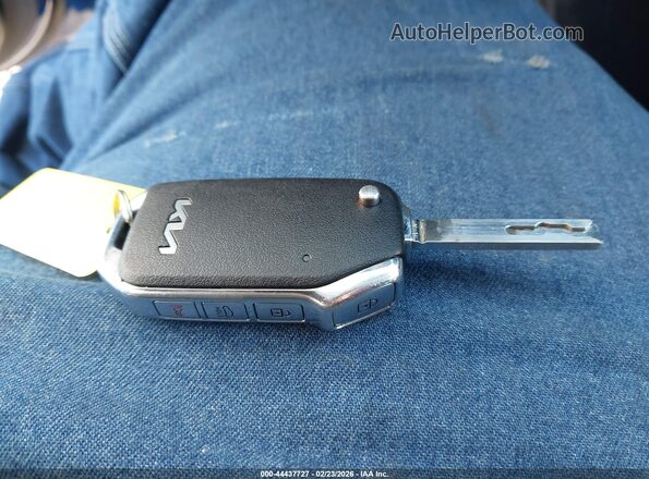 3KPF24AD7RE804118 2024 KIA FORTE Blue Dashboard view