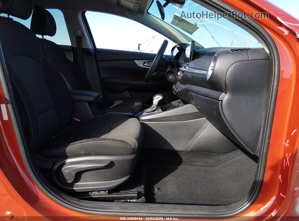 3KPF24AD8PE526682 2023 KIA FORTE Orange 