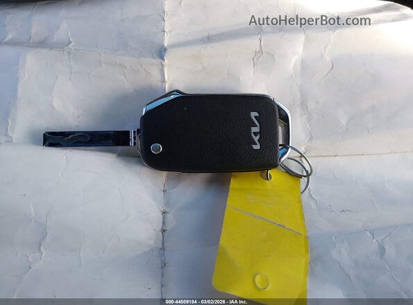 3KPF24AD8PE526682 2023 KIA FORTE Orange 