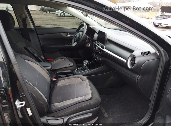 3KPF24AD9ME369773 2021 KIA FORTE Black 