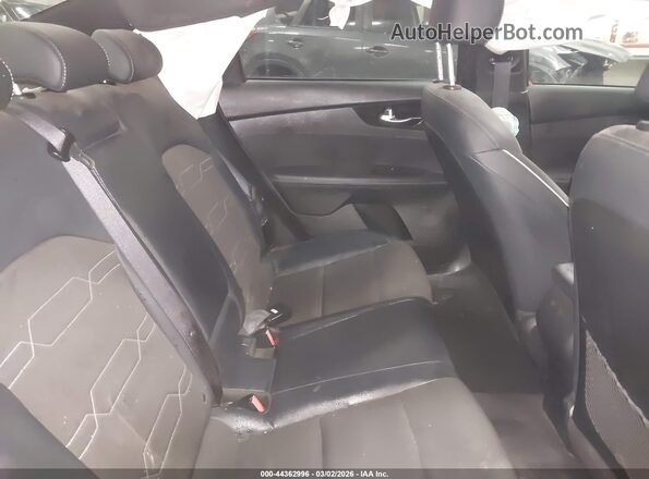 3KPF54AD1RE703597 2024 KIA FORTE Gray Vista de la etiqueta del VIN