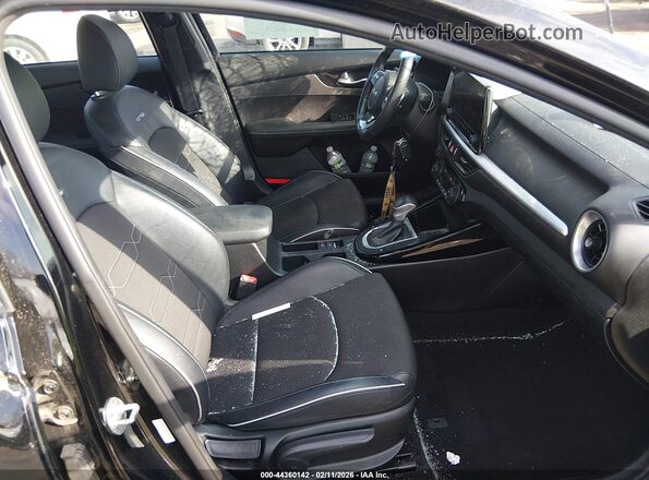 3KPF54AD3PE569396 2023 KIA FORTE Black Vista interior delantera