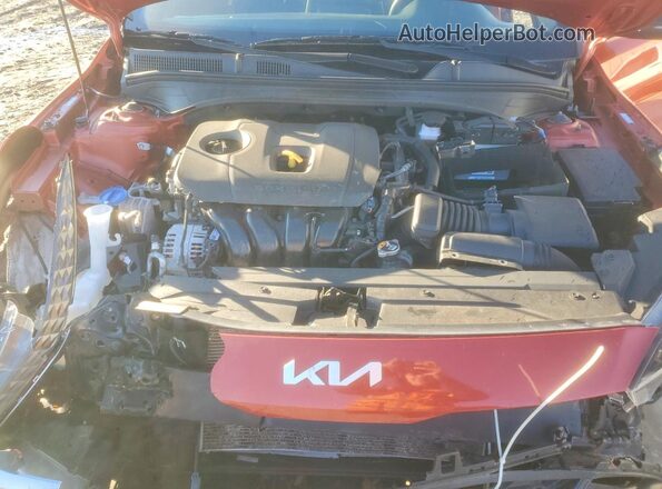 3KPF54AD7PE543660 2023 KIA FORTE Red Widok wnętrza z tyłu