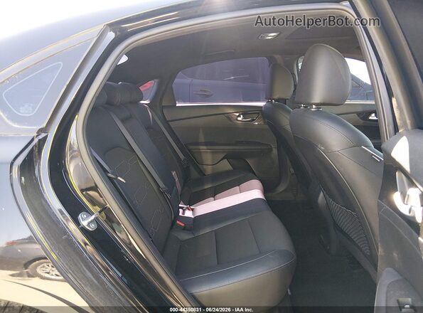 3KPF54AD8RE779575 2024 KIA FORTE Черный Вид наклейки с VIN-кодом