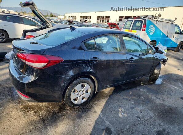 3KPFK4A74JE277735 2018 KIA FORTE Black 