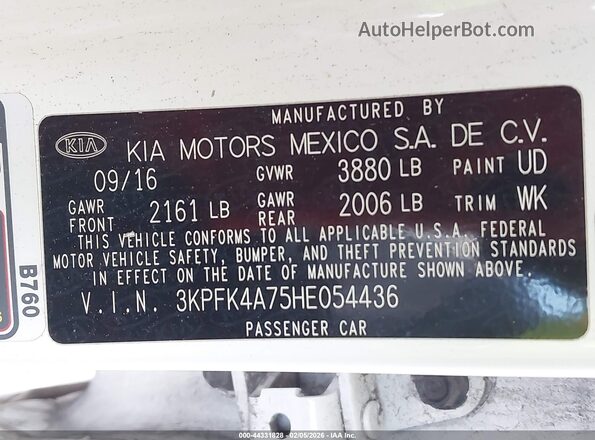 3KPFK4A75HE054436 2017 KIA FORTE White Շարժիչի բաժամունքի տեսք