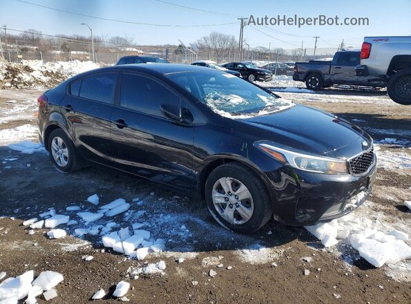 3KPFK4A77JE221918 2018 KIA FORTE Черный Передняя правая четверть