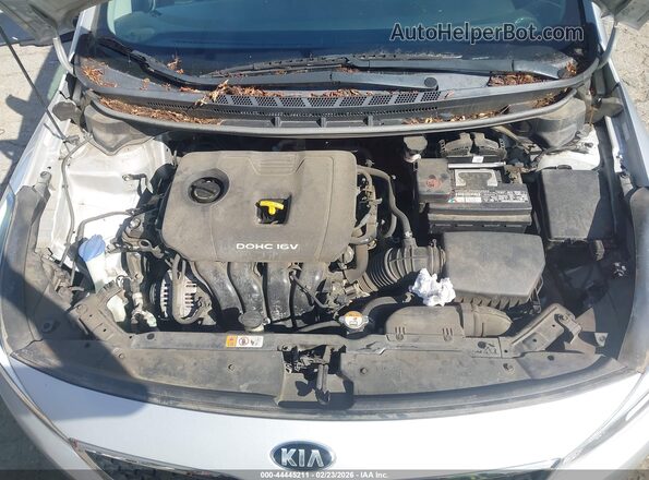 3KPFK4A78HE022290 2017 KIA FORTE Silver უკანა ხედი