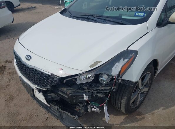 3KPFL4A73JE219239 2018 KIA FORTE White 