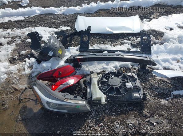 3KPFL4A75HE100344 2017 KIA FORTE Белый Вид щитка приборов