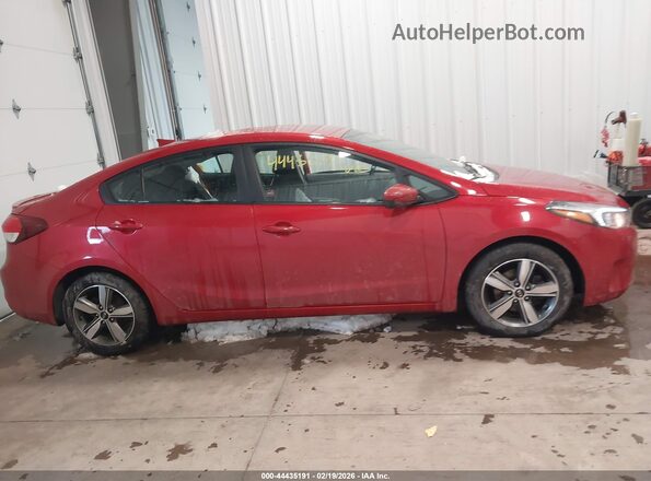 3KPFL4A76JE219624 2018 KIA FORTE Red Vista interior trasera