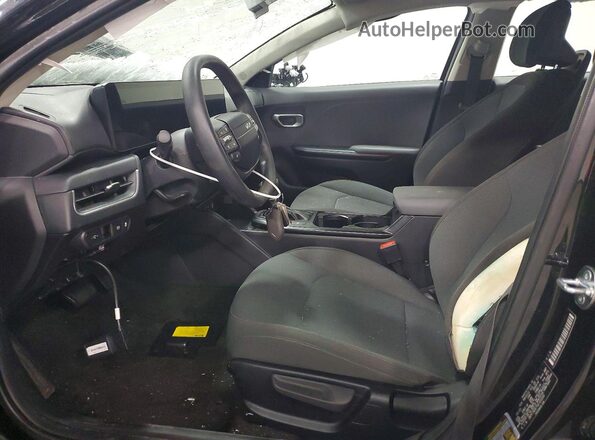 3KPFT4DE7SE103330 2025 KIA K4 Black Вид салону спереду