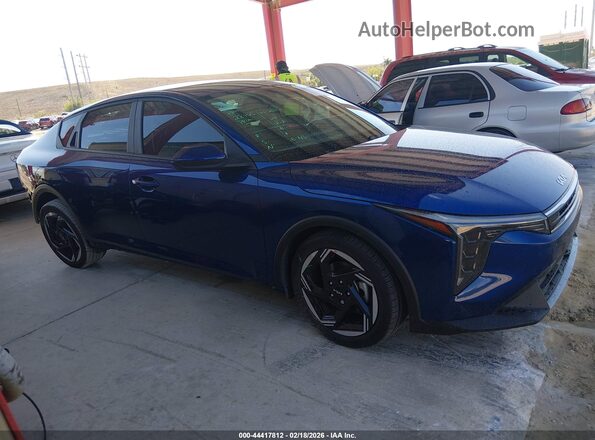 3KPFU4DE1SE138202 2025 KIA K4 Blue Vista interior de 360 grados