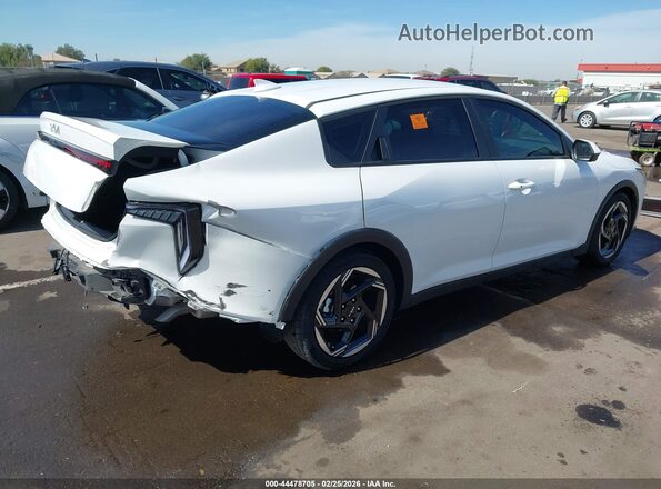 3KPFU4DE4SE028115 2025 KIA K4 White Հետևի աջ
