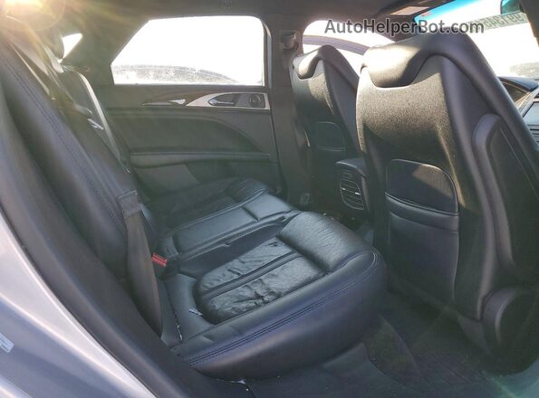 3LN6L5F93JR609861 2018 LINCOLN MKZ Silver Widok tylnych siedzeń