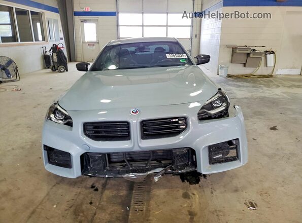 3MF13DM02P8C99484 2023 BMW M2 Серебряный Вид спереди