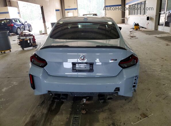 3MF13DM02P8C99484 2023 BMW M2 Серебряный Вид сзади